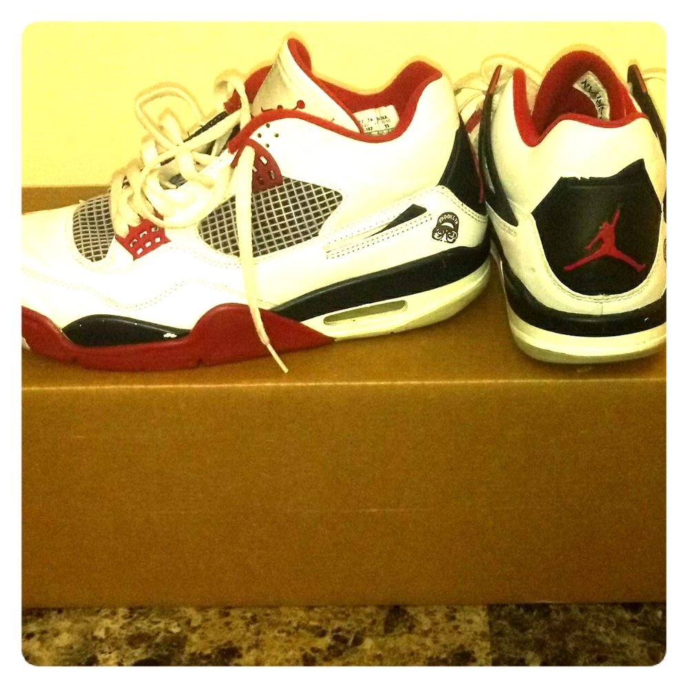 Jordan 4 Brooklyn Edition is Collectible , Used